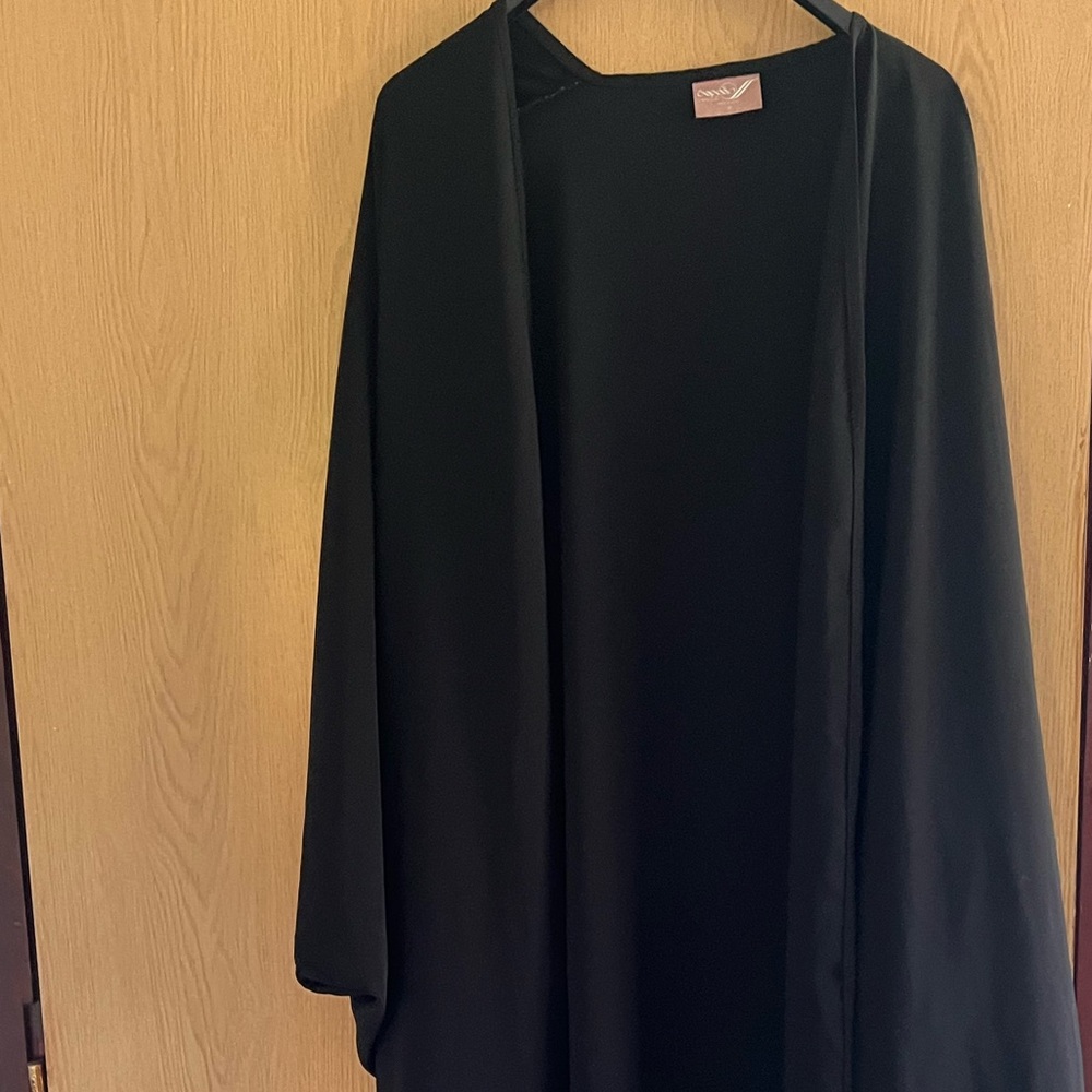 Al Motahajiba 🇶🇦 Black Batwing Luxe Abaya Size M